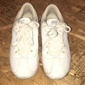 Nike cheerleading shoes